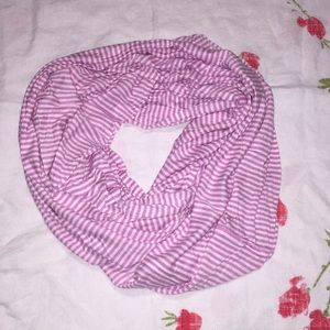 Gap T-shirt Scarf